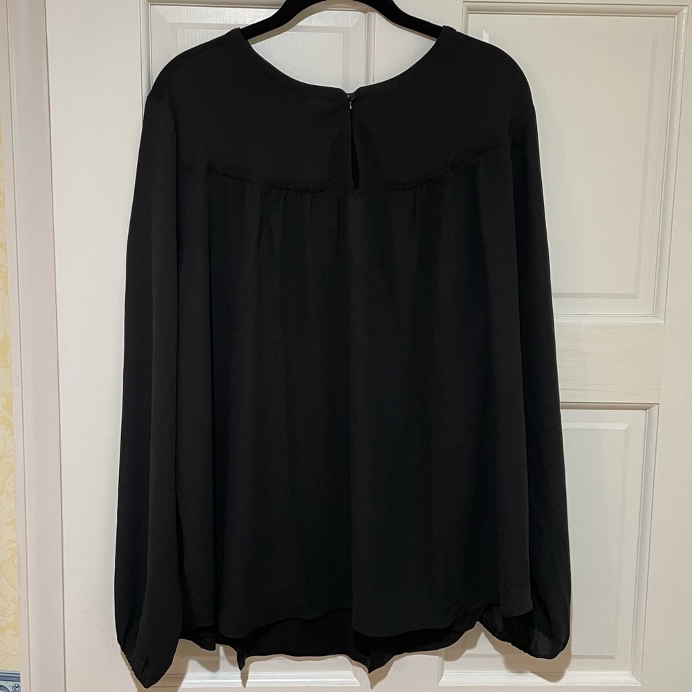 Loft Split-NeckWoven flowy top